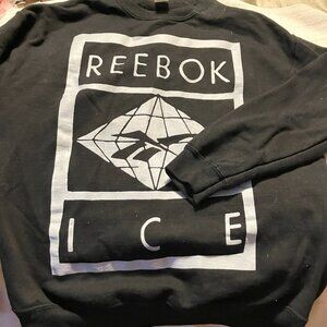 Gildan Heavy Blend Size M Sweatshirt, Reebok Ice on front
